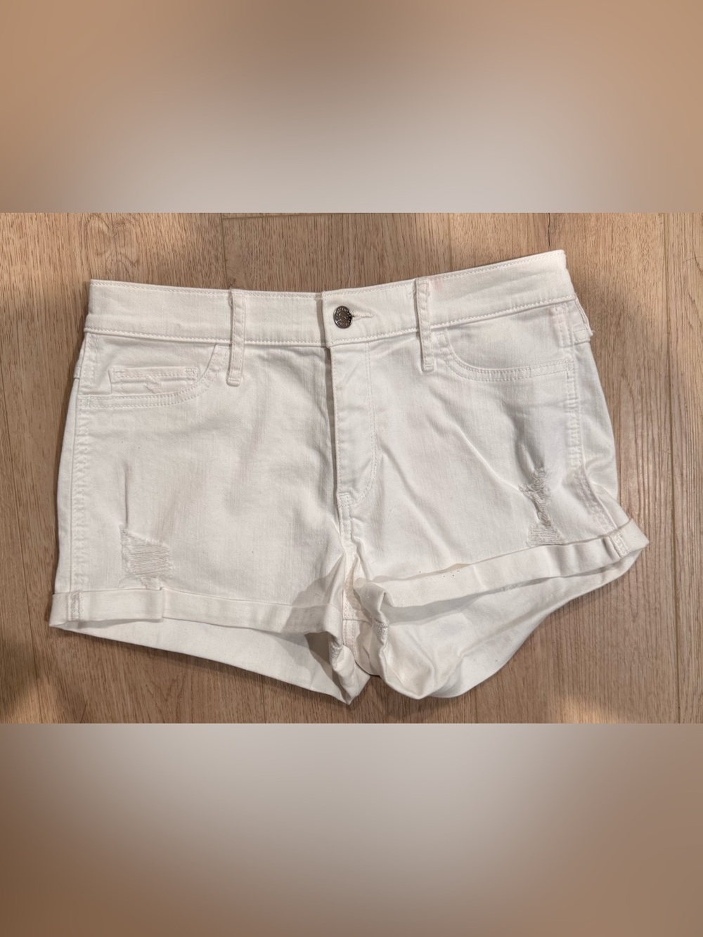 White high rise Hollister Shorts - NEW